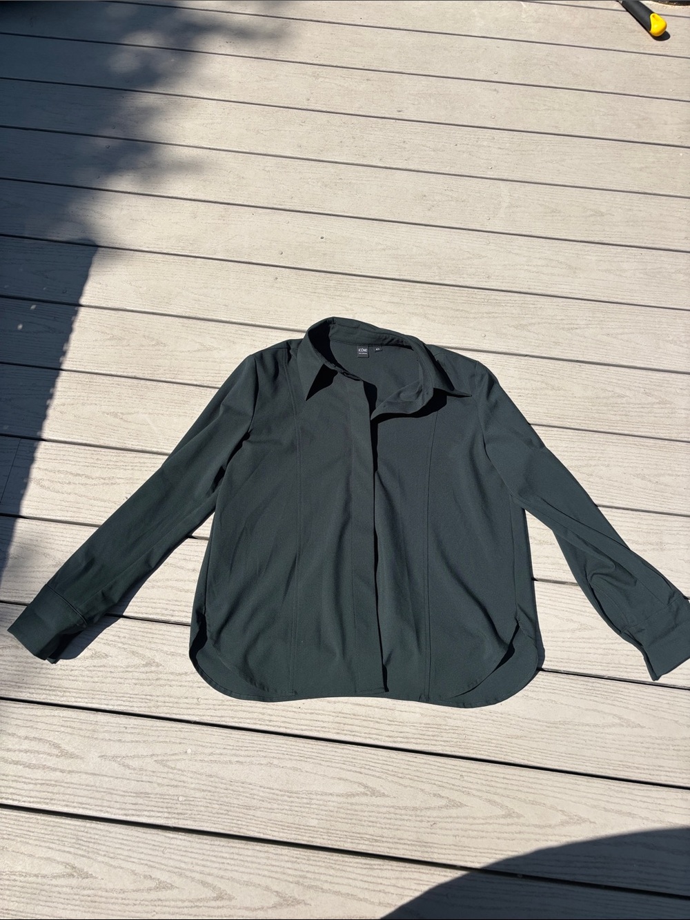 Simons ICONE Dark Green Button-Up Top
